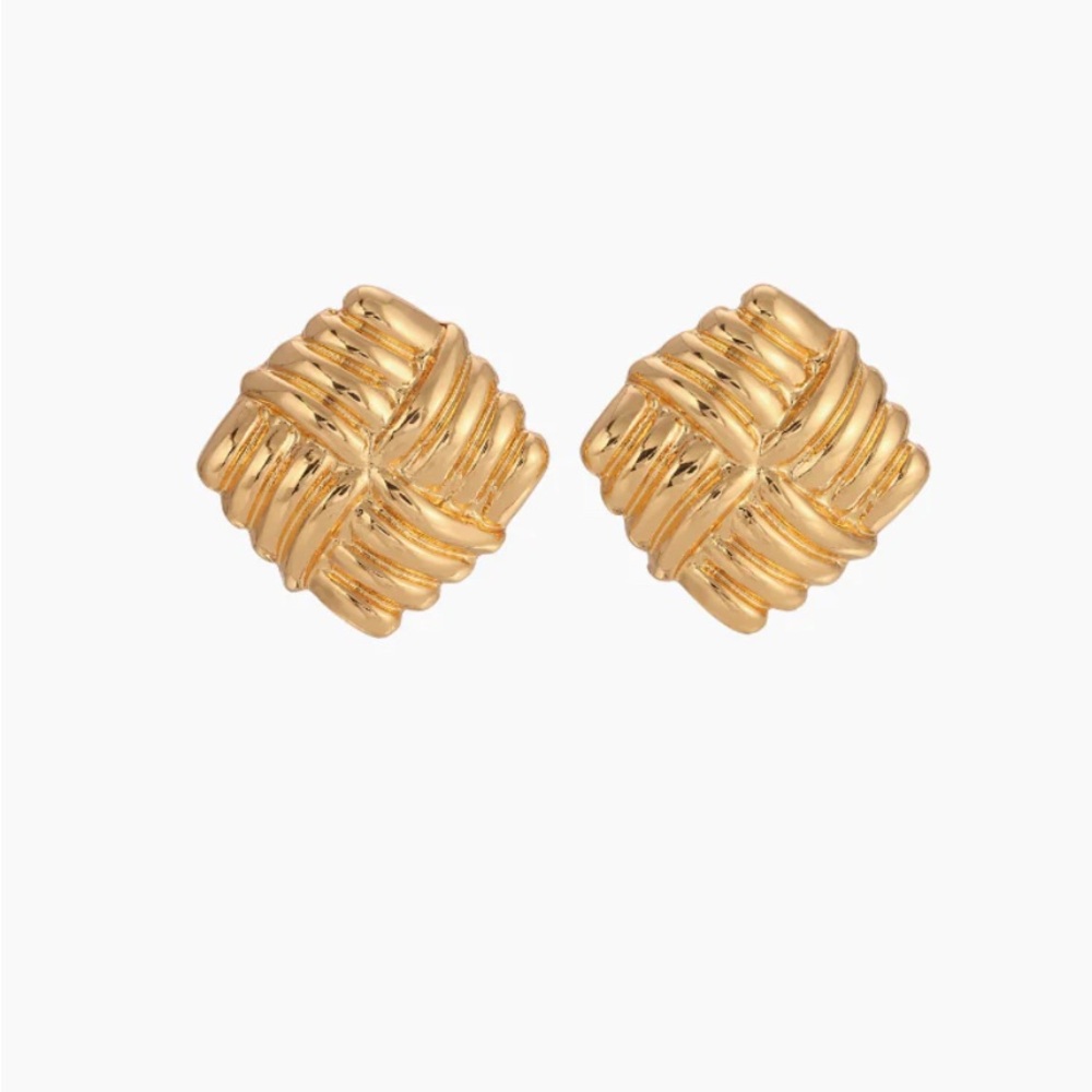Heaven Mayhem WIND EARRINGS - Gold